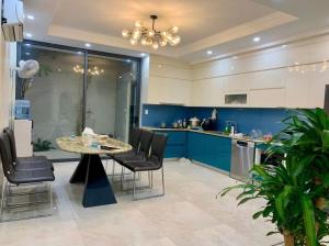 CĂN HUỲNH THÚC KHÁNG VỊ TRÍ ĐẸP NHẤT PHỐ 58M2 - 6 TẦNG - 5M MẶT TIỀN - 32 TỶ - PHÂN LÔ - KINH DOANH -CAFE - CỰC HIẾM